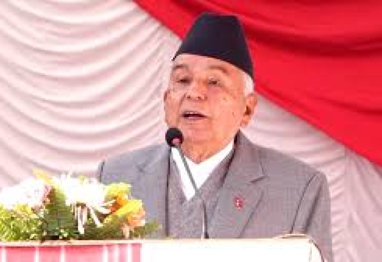 विद्यार्थी विदेशिने प्रवृत्ति रोक्न कलम चलाउन राष्ट्रपतिको आग्रह