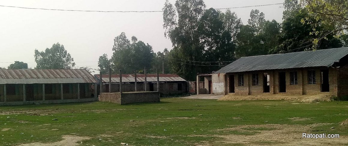 विद्यार्थीबिनाको विद्यालयमा पाँच जना शिक्षक, तीन वर्षदेखि अध्यापन बिना नै तलब